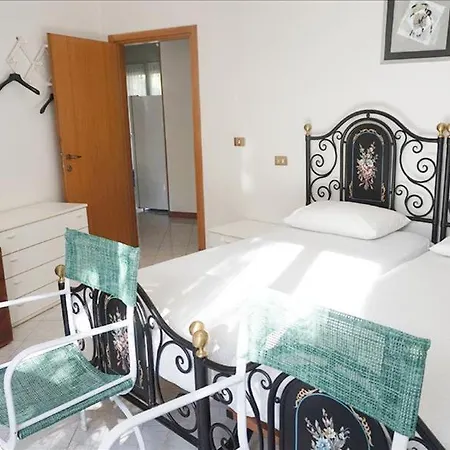 Viale Bologna 3° Piano Apartman *