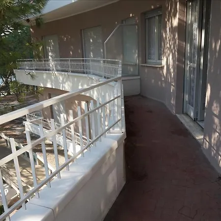 Viale Bologna 3° Piano Apartman