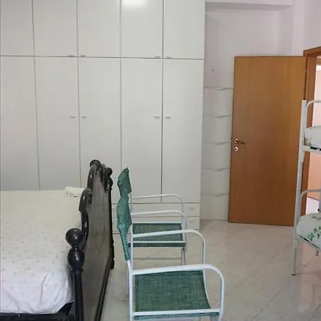 Viale Bologna 3° Piano Apartman