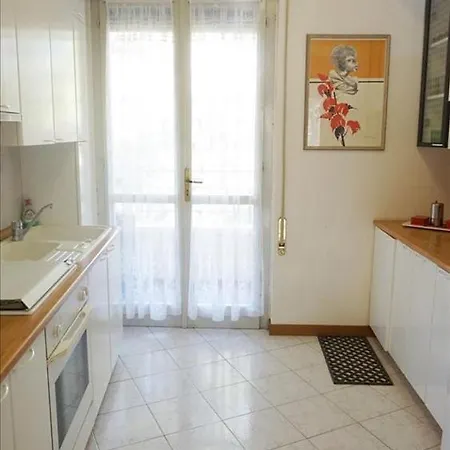 Viale Bologna 3° Piano Apartman *